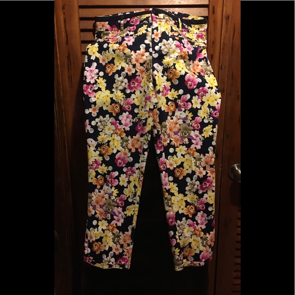 Colorful cropped women’s pants